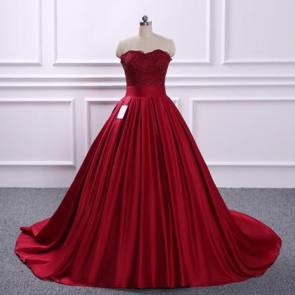 Elegant Long Women Sweetheart Formal Dresses..