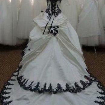 Real Image White And Black Ball Gown Wedding..