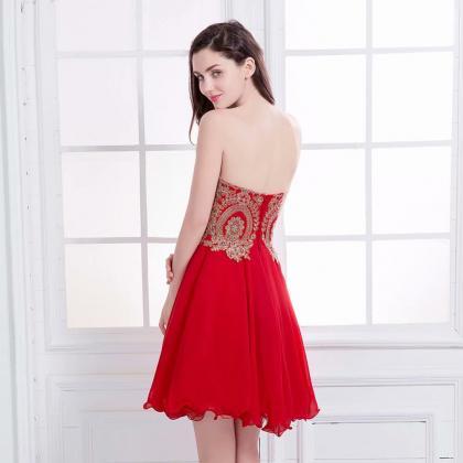 Red Lace Applique Short Prom Dress With Sweetheart..