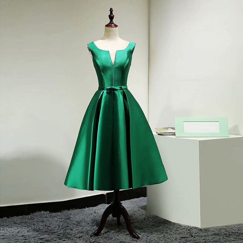 2019 Green V Neck Short Homecoming Dresses With Belt Evening Cocktail Gown Bridesmaid Formal Graduation Dresses