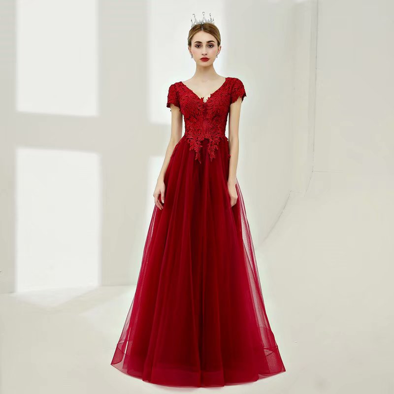 New V Neck Floor-Length Burgundy Tulle Cap Sleeve Bridesmaid Dresses With Lace Bodice