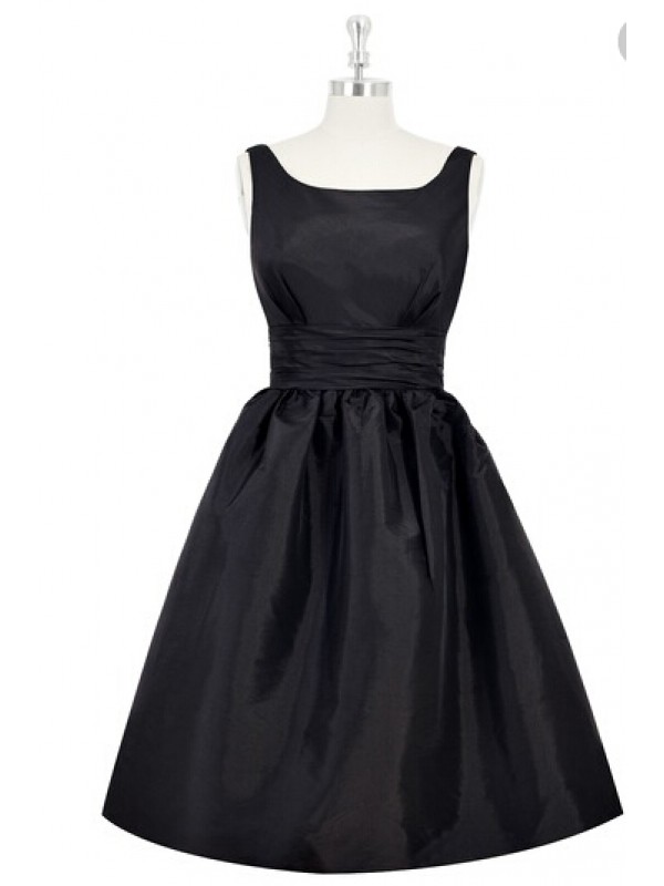 Black Short A-line Evening Dress Featuring Square Neckline Bodice