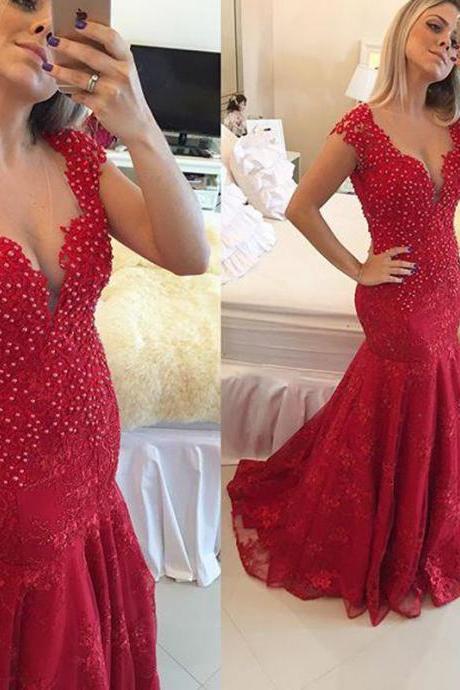 Sexy Burgundy Backless Mermaid Prom Dresses Lace Plunge V Neckline Evening Gowns With Court Train